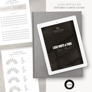 以下が含まれることがあります： 「LASH MAPS & FANS」のテキスト、ロゴ、および「Training Manual」という言葉が表示された白いタブレット。 タブレットは灰色の本の上にあり、まつげマッピング図とテキストが記載された2枚の白いシートが付属しています。 Canvaのロゴは右下にあります。