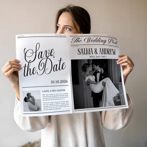 Peut inclure: Une personne tient une annonce de mariage en forme de journal. Le titre "Save the Date" est affiché avec la date 10.10.2026. Le côté droit présente une photo du couple et le titre "SALMA & ANDREW WILL SAY I DO!"