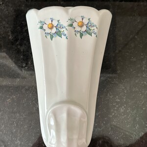 Vintage McCoy Wall Planter With Daisy And Cornflower Pattern zdjęcie 7