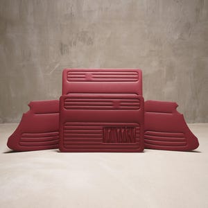Set di pannelli porta bordeaux adatti per Maggiolino Berlina 1300, 1302 e 1303, modelli dal 1967 al 1979. Kit di restauro per finiture interne di auto d'epoca. Non per Cabrio (4-4123).