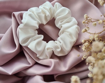 Elegant Soft Satin Scrunchy IVORY MINI - Gentle on Your Hair