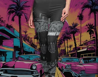 Puede incluir: Leggins negros con un estampado gráfico de una mano de esqueleto y el texto "Zombie Girl" sobre un fondo de puesta de sol retro con palmeras y coches antiguos.