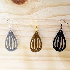 Teardrop earring image 6