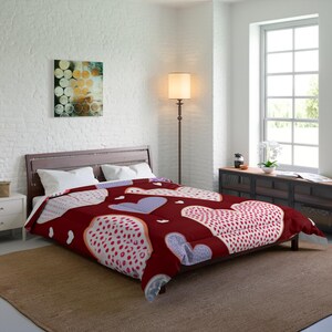 Comforter, Heart Pattern Bedding, Romantic Comforter, Cozy Bedding, Heart Design Blanket, Love-Themed Comforter, Heart Decor Bedspread