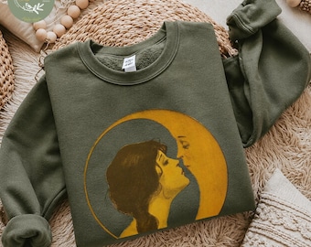 Woman Kissing Moon Sweatshirt Vintage Illustration Top Retro Style Sweater Art Nouveau Sweatshirt Women Crewneck