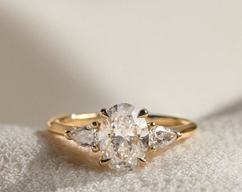 Vintage 2 CT Oval Cut Moissanite Three Stone Ring, Side Pear Moissanite, Oval Engagement Ring, Unique Wedding Ring, Anniversary Gifts/Ring