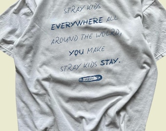スキズ　本国 ペンミ Tシャツ Amazon.co.jp: スキズ グッズ Tシャツ ペンミ 直筆サイン サイン入りT