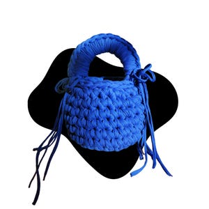 The BOW Bag: Crochet Handbag Pattern by LOOSENDS