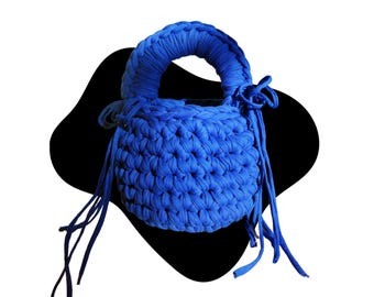 The BOW Bag: Crochet Handbag Pattern by LOOSENDS