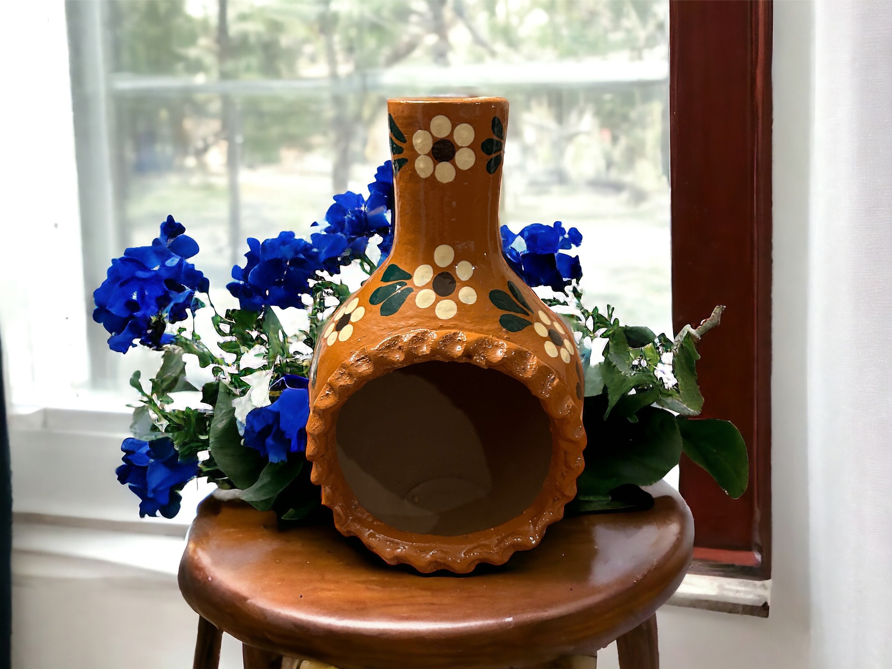 Mini Hand Painted Clay Chiminea, Daisy Mini Chimenea, Insense Burner, Palo Santo burner, Small Chiminea, Chiminea made in Mexico
