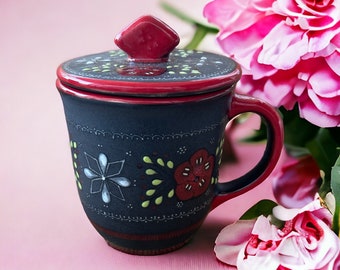 Mothers Day Mexican Talavera “Red Daisy” Coffee mug with top, Taza con tapa, Talavera Coffee Mug, Valentines Day Mug, Mothers Day Mug