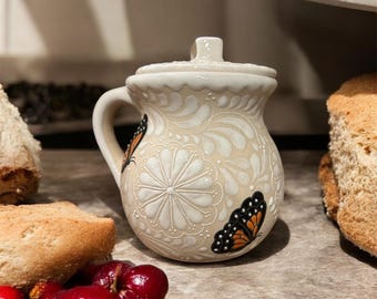 Jarrito de Mariposa Monarca, Monarch Butterfly Jarrito Coffee mug with top, Mothers Birthday Jarrito mug, Monarch Butterfly Mug