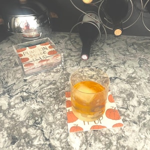 Clear Acrylic Cocktail Napkin Holder: Modern Party Decor (5.5&quot; x 5.5&quot;)