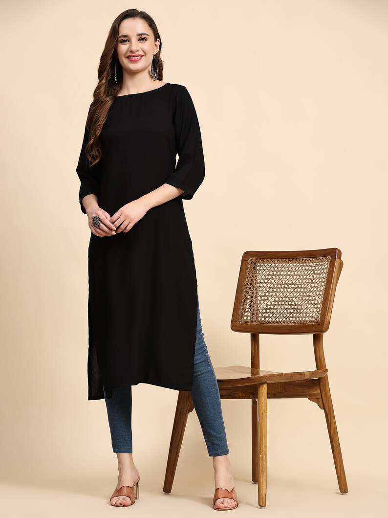 Frauen Schwarz Viskose Rayon Dreiviertelärmel Boot-Ausschnitt Gerade Kurti mit Seitentasche mit beiden Seitenschlitzen Bild 6