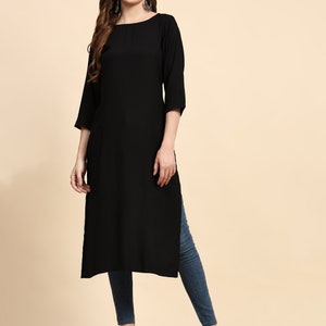 Frauen Schwarz Viskose Rayon Dreiviertelärmel Boot-Ausschnitt Gerade Kurti mit Seitentasche mit beiden Seitenschlitzen Bild 4