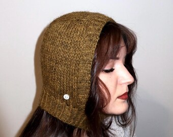 Moss Green Wool Balaclava – Hand Knit 100% Wool Hood - Forestcore Knit Hat with Star Button - Cozy Winter Headwear