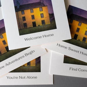 Gelbes Haus Grußkarte - 1 Karte oder 5er Set - Wählen Sie aus 5 Botschaften - Handgefertigte Quadratische Karte (UK)