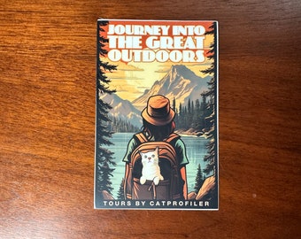 Gran pegatina de gato de viaje vintage. 3" x 4,6". Vinilo de alta calidad: ¡apto para lavavajillas y resistente a la intemperie!