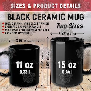 Pode incluir: Duas canecas de cerâmica preta com acabamento brilhante. As canecas são de 11 oz e 15 oz. As canecas têm alças fáceis de agarrar em forma de C. São adequadas para microondas e lava-louças, sem chumbo e BPA.