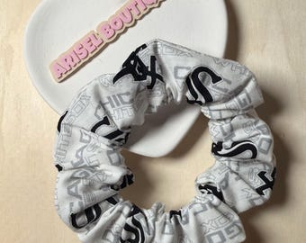 WS Scrunchie