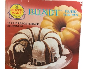 vintage Nordic Ware Bundt 12-Cup Large Formed Aluminum Fluted Tube Pan