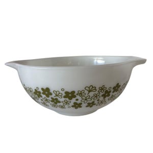 Pyrex 443 2.5 Qt Mixing Bowl With Green Floral Pattern Vintage Bakeware Oven Safe Scratch On Bottom
