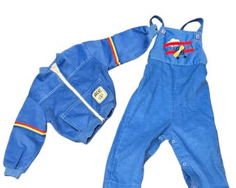 Conjunto de dos piezas Vintage Health-Tex para niños pequeños: peto y chaqueta de pana azul con parche de avión, talla 24 meses.