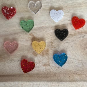 set of 10 resin heart pendants for making: leaves or heart