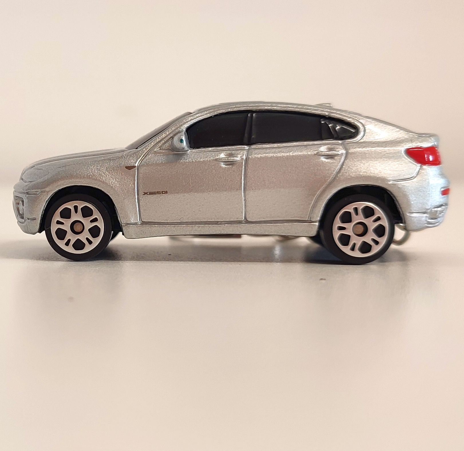 Diecast BMW X6 Keychain Toy Car Replica Key Keychain BMW Diecast Car ...