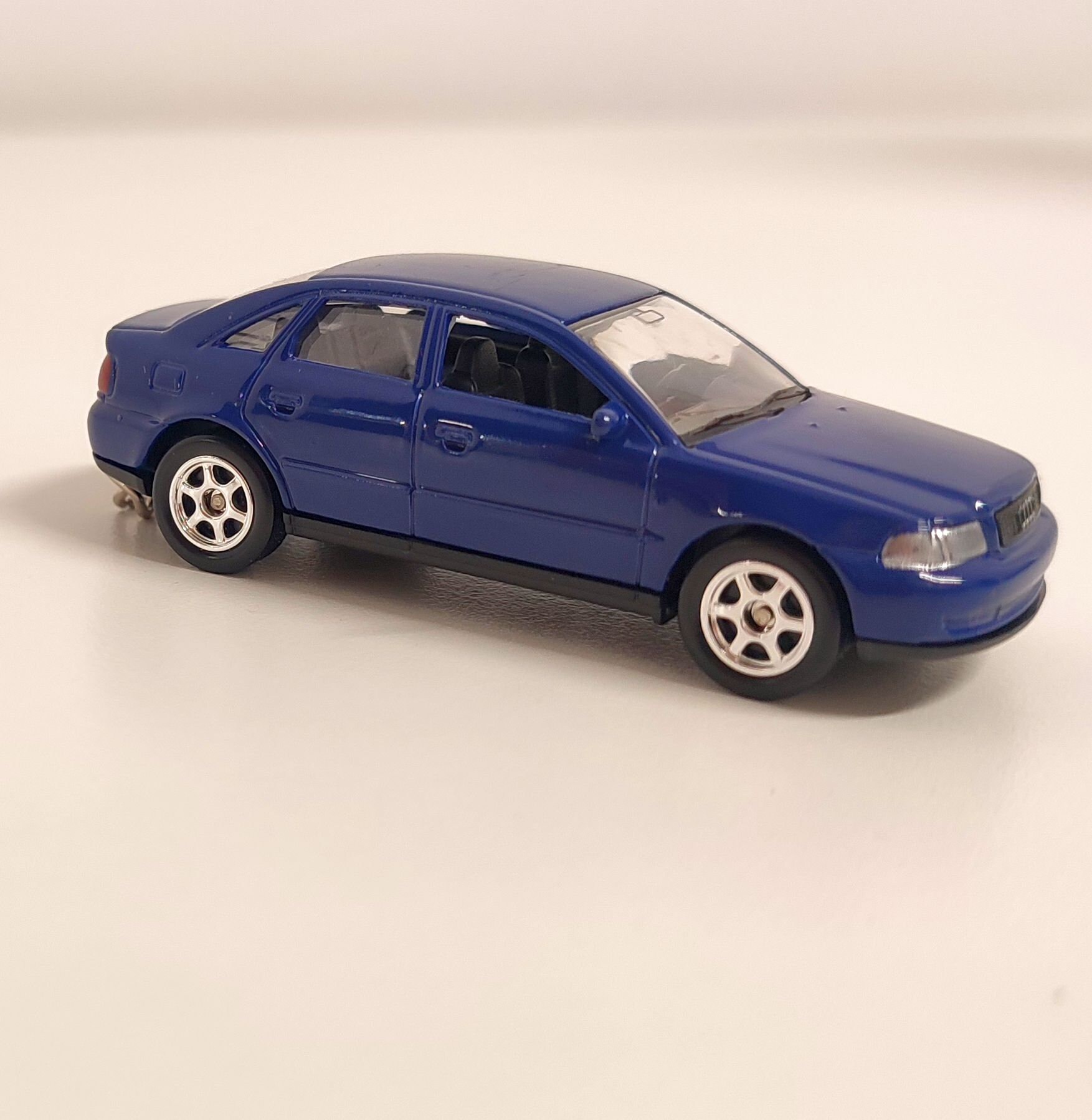 Audi A4 B5 Modellauto 1/24 - Rarität / Sammlerstück