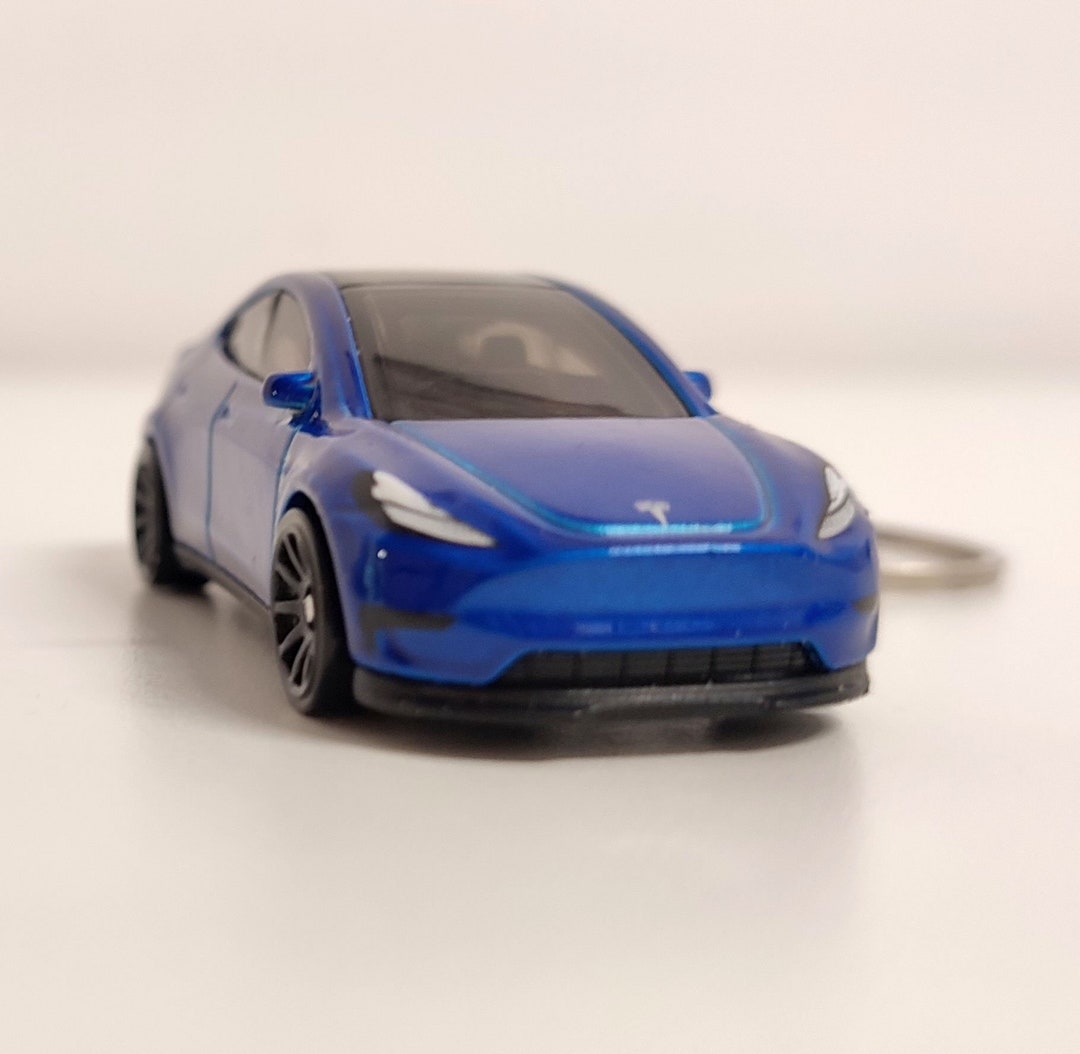 Tesla Model Y Toy Car Key Keychain Mini Car Replica Keychain