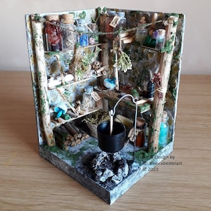 Handmade original Moss witch hut bookend booknook / Potion room / Fae / Witches brew / Alchemist / Spellbooks / Diorama / Fairy / OOAK