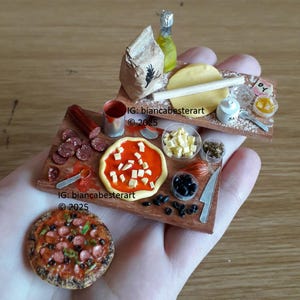 3pc - 1:12 scale Dollhouse miniature pepperoni olive pizza preparation boards and pizza / miniature Italian food / miniature pizza
