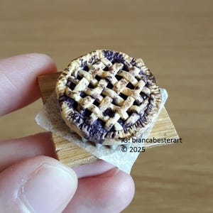Dollhouse miniature Blueberry pie / doll food / polymer clay pie / OOAK