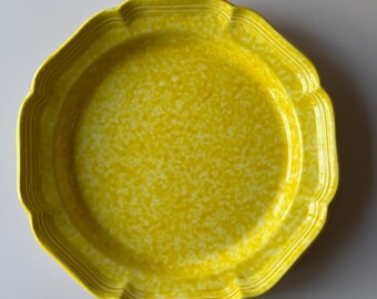 Vintage Mikasa Country Charm Dinner Plate, Cornsilk Yellow, Scalloped Edge