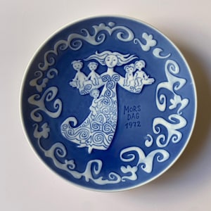 ROYAL COPENHAGEN Mother’s Day Mors Dag 1972 Porcelain Collector’s Plate 6” (B)