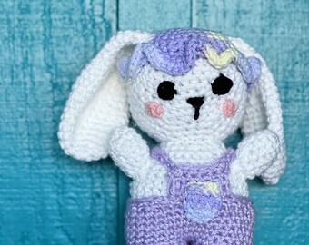 Handgemaakt gehaakt konijntje met overall - Schattig cadeau voor alle leeftijden