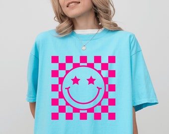 Comfort Colors Shirt Smile Shirt, Checkered Retro Happy, Preppy VSCO Aesthetic Trendy Oversized Graphic Tees Preppy Clothes, Smiley shirt