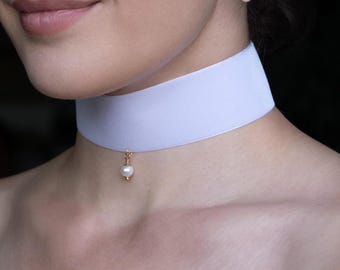 Velvet Choker • Bridal White • Real Pearl Pendant