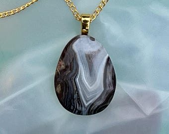 Purple Passion Agate Teardrop Pendant Necklace
