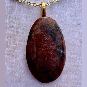 Brenda Agate Oval Pendant Necklace