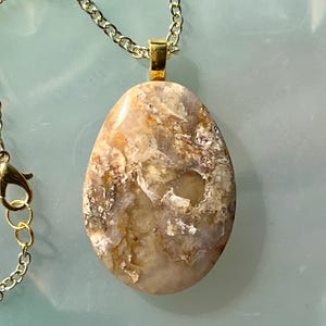 Graveyard Point Plume Agat Stort Droppformat Hänge Halsband
