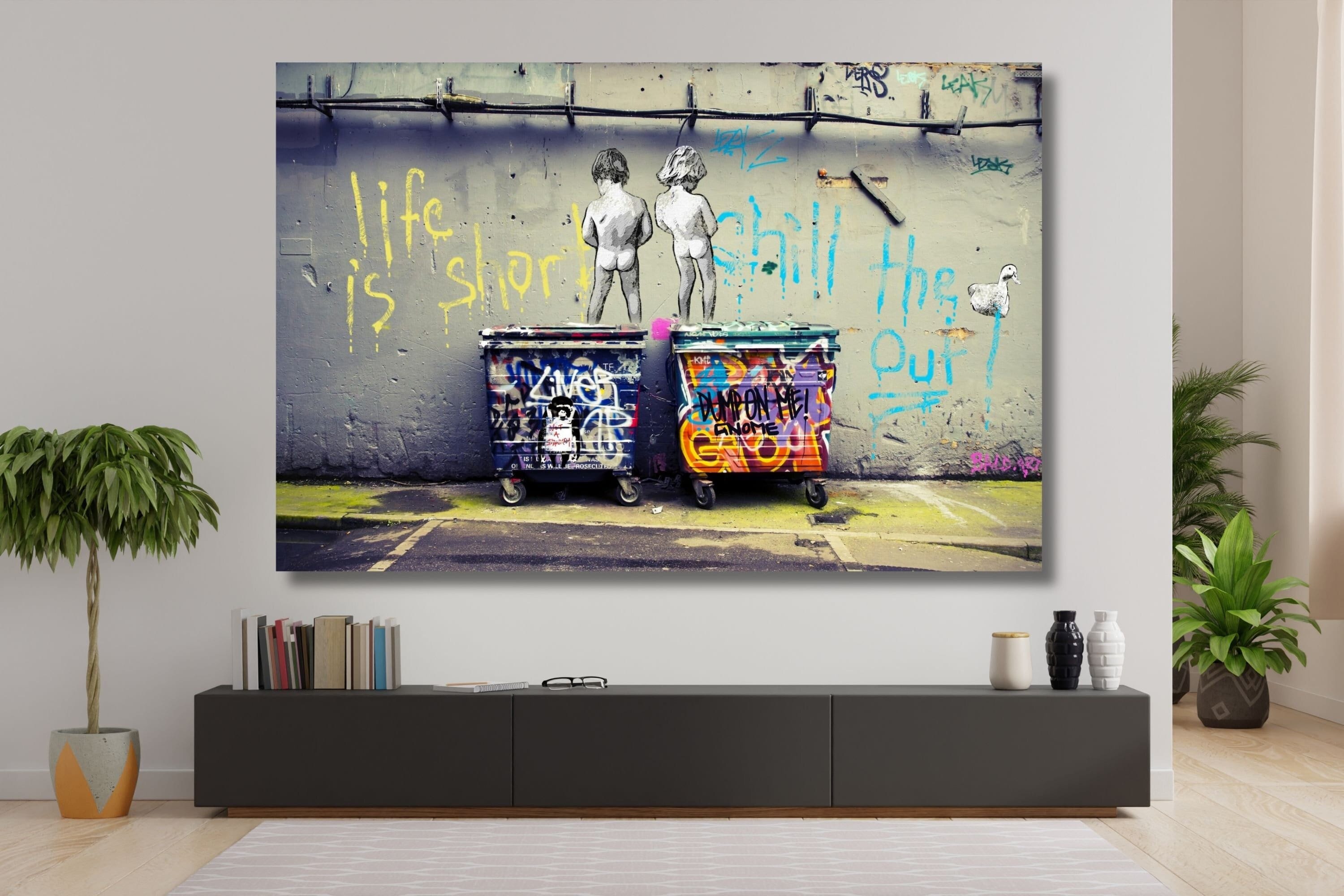 Poster Encadré 'LIFE IS SHORT' Style Banksy - Toile, Format Horizontal, Prêt à Accrocher