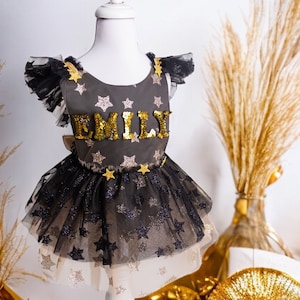 Niestandardowa nazwa Sparkle Fairy Baby Girl Birthday Dress, niestandardowa nazwa Czarna dziecięca sukienka Tutu Birthday Dress, dziewczęca sukienka na przyjęcie urodzinowe