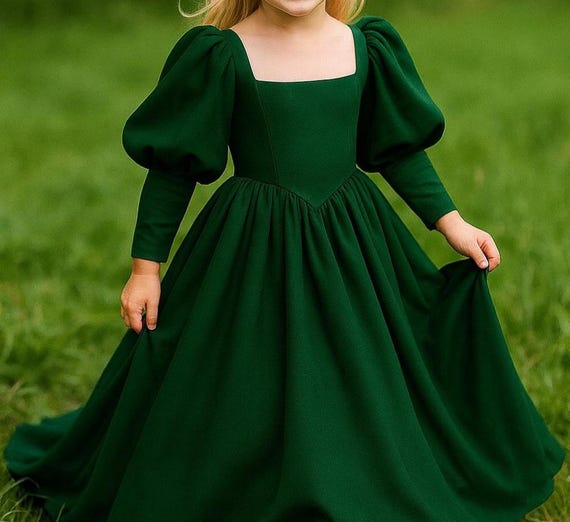 Girls Emerald Green Medieval Princess Dress Renaissance Costume Kids Princess Halloween Outfit Long Sleeve Gown Historic Festival Clothing Girls Emerald Green Medieval Princess Dress Renaissance Costume Kids Princess Halloween Outfit Long Sleeve Gown Historic Festival Clothing