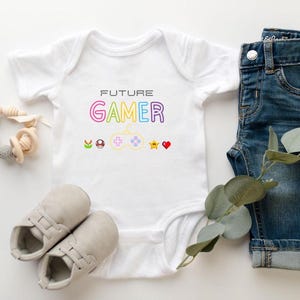 Zukünftiger Gamer-Baby-Strampler, niedlicher Videospiel- Controller & Charakterdesign, ideales Babypartygeschenk, perfekt für Gaming-Familien