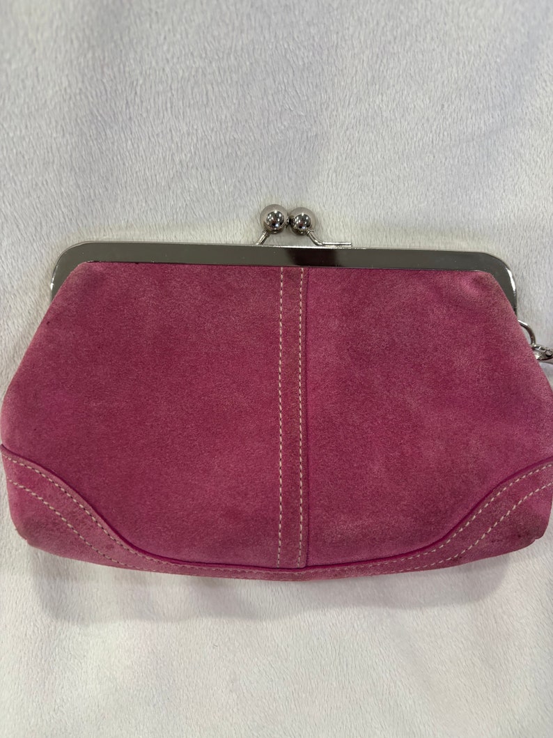 womens pink suede coach wristlet bag zdjęcie 4