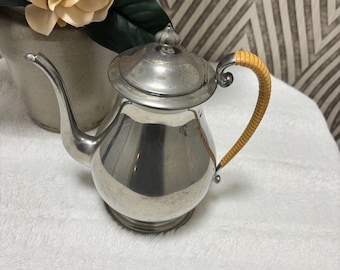 Antique Wagner Sidney O Colonial Aluminum Tea Kettle: 2-quart