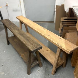 Banc skinny inspiré vintage, banc avec rangement pour chaussures, banc rustique en bois patiné, décoration d'intérieur, banc antique primitif, banc avec étagère