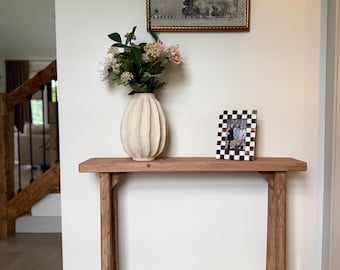 玄関用細身コンソールテーブル、スリムなソファテーブル、素朴な木製廊下テーブル、狭いスペース向けのファームハウス家具、ソファの後ろに置くテーブル